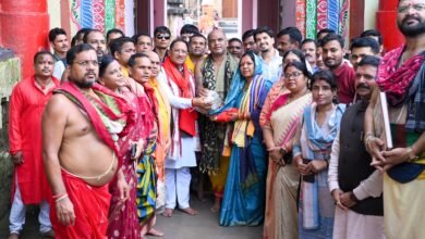 मुख्यमंत्री श्री साय ने  लिंगराज मंदिर में सपत्नीक की पूजा-अर्चना