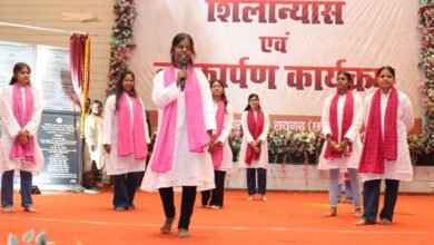 नमो सेवा-अनकही कहानियां : छात्रों ने प्रधानमंत्री श्री नरेन्द्र मोदी के 25 वर्षों की सेवा यात्रा का किया मंचन