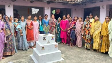 मंत्री श्रीमती लक्ष्मी राजवाड़े पहुंचीं ग्राम कुंजनगर, महिलाओं से किया आत्मीय संवाद मंत्री श्रीमती लक्ष्मी राजवाड़े पहुंचीं ग्राम कुंजनगर, महिलाओं से किया आत्मीय संवाद