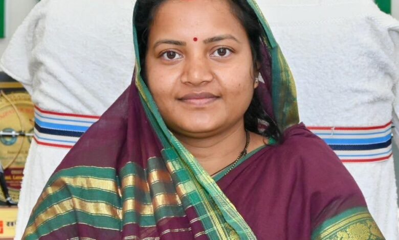 मंत्री श्रीमती लक्ष्मी राजवाड़े की पहल से भटगांव विधानसभा के 7 धान उपार्जन केंद्र होंगे सुविधा-संपन्न मंत्री श्रीमती लक्ष्मी राजवाड़े की पहल से भटगांव विधानसभा के 7 धान उपार्जन केंद्र होंगे सुविधा-संपन्न