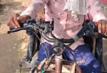 बैटरी चलित ट्रायसायकल से बदला 75% अस्थिबाधित सोमारू का जीवन, मिली आत्मनिर्भरता की नई उड़ान