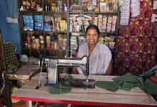 सेवा की कहानी: महतारी वंदन की राशि से यशोदा ने संवारा सिलाई का कारोबार