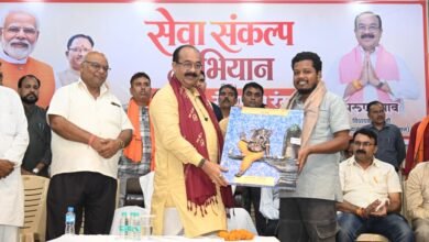 ‘सेवा, स्वच्छता और नारी सशक्तिकरण के संदेशों को रंगोली में उकेर रहीं बेटियां’