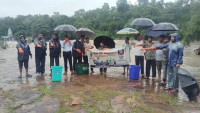 सेवा मेरा योगदान’ अभियान के तहत जल स्रोतों की साफ-सफाई सेवा मेरा योगदान’ अभियान के तहत जल स्रोतों की साफ-सफाई
