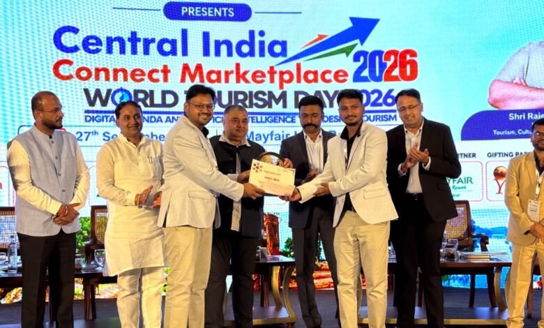 पुरातात्विक धरोहर धनपुर पर आधारित कॉफी टेबल बुक का विमोचन पुरातात्विक धरोहर धनपुर पर आधारित कॉफी टेबल बुक का विमोचन