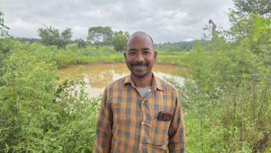 सेवा की कहानी: आजीविका डबरी से लक्ष्मी प्रसाद को मिला दोहरा लाभ, मछली पालन से आमदनी और खेती को सिंचाई का सहारा