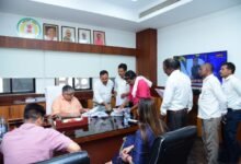 पर्यटन एवं संस्कृति मंत्री श्री राजेश अग्रवाल ने मंत्रालय स्थित कार्यालय में आगंतुकों से की मुलाकात