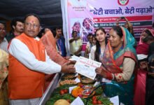 रायपुर : विशेष लेख : महतारी वंदन से बेटी पढ़ाओ को मिल रहा संबल