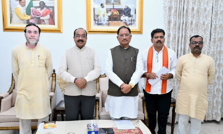 भारतीय किसान संघ के प्रतिनिधिमंडल से चर्चा के बाद मुख्यमंत्री श्री विष्णु देव साय ने लिया महत्वपूर्ण निर्णय भारतीय किसान संघ के प्रतिनिधिमंडल से चर्चा के बाद मुख्यमंत्री श्री विष्णु देव साय ने लिया महत्वपूर्ण निर्णय