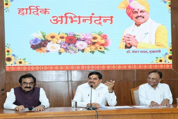 तीन मेट्रोपोलिटन रीजन को जोड़ेगा एक इंटीग्रेटेड इंडस्ट्रियल कॉरिडोर : मुख्यमंत्री तीन मेट्रोपोलिटन रीजन को जोड़ेगा एक इंटीग्रेटेड इंडस्ट्रियल कॉरिडोर : मुख्यमंत्री