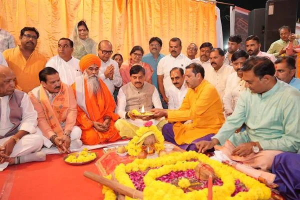 सिंहस्थ के लिए दीर्घकालिक विकास पर है प्रदेश सरकार का फोकस : मुख्यमंत्री सिंहस्थ के लिए दीर्घकालिक विकास पर है प्रदेश सरकार का फोकस : मुख्यमंत्री