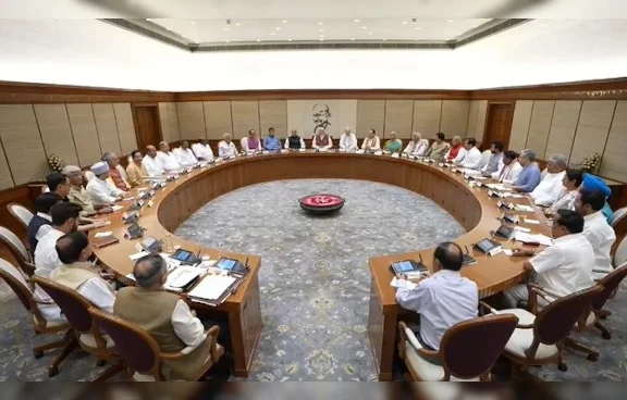मंत्रिमंडल ने लघु एवं मध्यम उद्यमों में प्रत्यक्ष इक्विटी निवेश के लिए एसएमई ग्रोथ फंड की स्थापना के लिए 10,000 करोड़ रुपए की दी मंजूरी