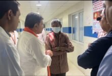उप मुख्यमंत्री श्री विजय शर्मा ने अस्पताल पहुंचकर जाना सड़क हादसे में घायलों का हाल
