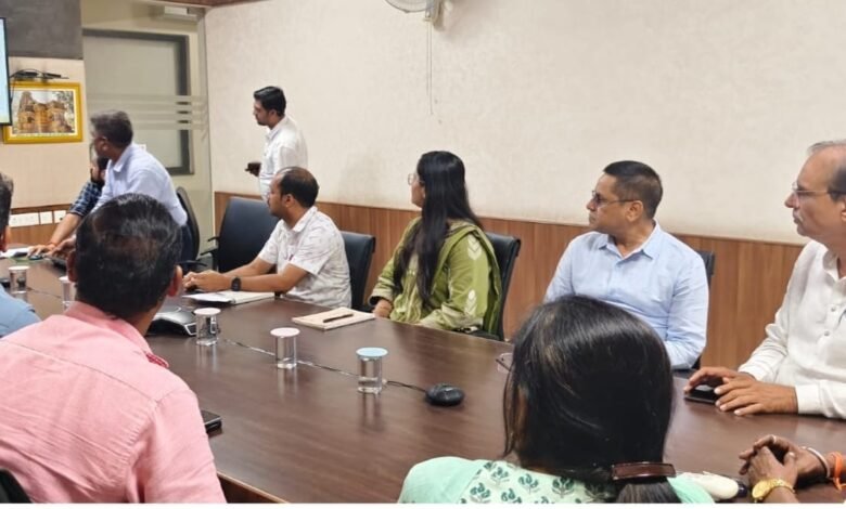 छत्तीसगढ़ में तेन्दूपत्ता संग्राहक परिवारों के लिए बड़ी राहत: राजमोहिनी देवी योजना के तहत 169 परिवारों को ₹2.42 करोड़ जारी