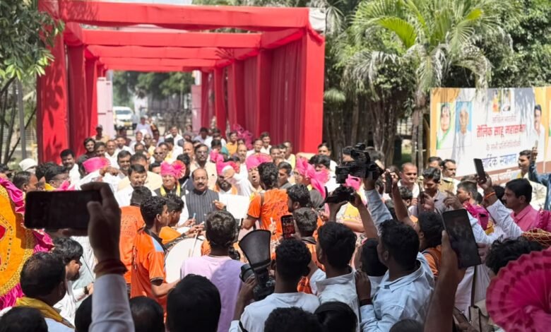 अबूझमाड़ में बदलाव की नई इबारत: जहां 15 साल रहा सुरक्षा कैंप, अब वहीं संवर रहा आदिवासी बच्चों का भविष्य अबूझमाड़ में बदलाव की नई इबारत: जहां 15 साल रहा सुरक्षा कैंप, अब वहीं संवर रहा आदिवासी बच्चों का भविष्य