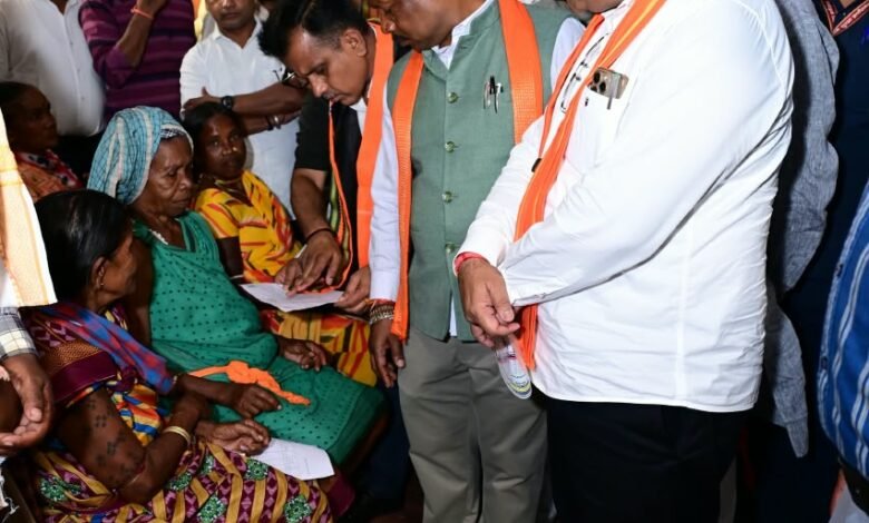 नक्सलवाद के लंबे और काले दौर से निकलकर शांति, सुरक्षा और समृद्धि की राह पर तेजी से आगे बढ़ रहा बस्तर – उप मुख्यमंत्री श्री विजय शर्मा नक्सलवाद के लंबे और काले दौर से निकलकर शांति, सुरक्षा और समृद्धि की राह पर तेजी से आगे बढ़ रहा बस्तर – उप मुख्यमंत्री श्री विजय शर्मा