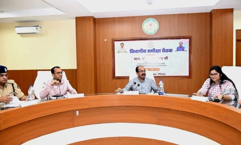 कार्यों में तेजी लाने और योजनाओं के प्रभावी व समयबद्ध क्रियान्वयन पर दिया जोर, जनहित के कार्यों को प्राथमिकता देने के दिए निर्देश
