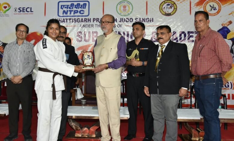 जूडो सिखाता है साहस, आत्मसंयम और अनुशासन का पाठ: राज्यपाल श्री रमेन डेका जूडो सिखाता है साहस, आत्मसंयम और अनुशासन का पाठ: राज्यपाल श्री रमेन डेका