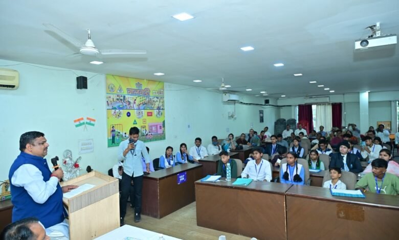 इंस्पायर अवार्ड योजना से बच्चों में नवाचार और वैज्ञानिक सोच को मिल रहा प्रोत्साहन – शिक्षा मंत्री श्री गजेन्द्र यादव