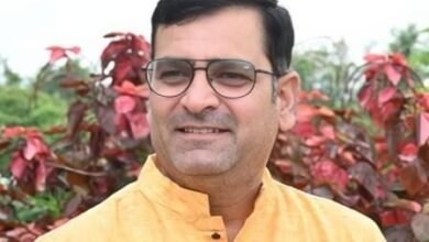 पारिवारिक हकत्याग की रजिस्ट्री में अभिलाष को मिली 46,846 रुपये की राहत, बचत की पूरी राशि बहनों को दी उपहार में