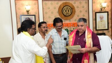 पर्यटन मंत्री श्री राजेश अग्रवाल ने नवा रायपुर स्थित निवास कार्यालय में नागरिकों से की आत्मीय भेंट-मुलाकात
