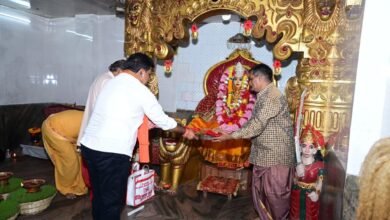 उप मुख्यमंत्री श्री विजय शर्मा ने कवर्धा में मां महामाया और मां विंध्यवासिनी के दर्शन कर प्रदेश की सुख-समृद्धि और खुशहाली की कामना की