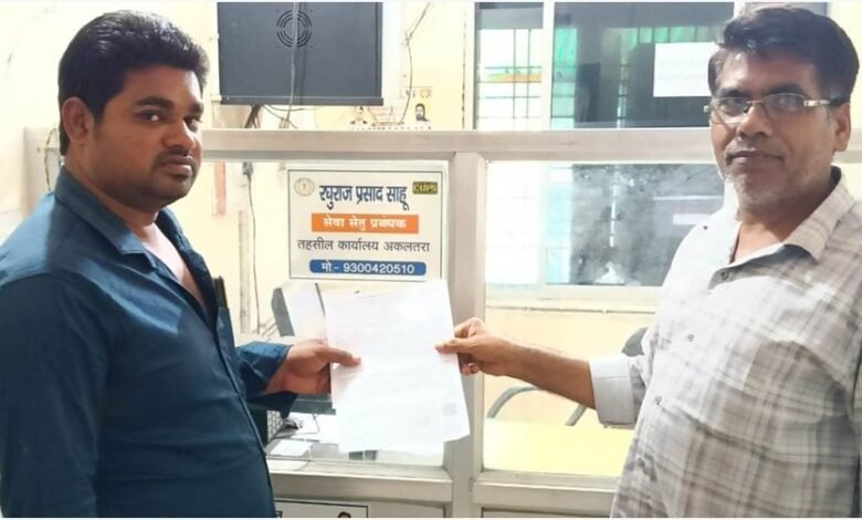 सेवा सेतु से आसान हुई सरकारी सेवाओं की राह, अजय कुमार के पुत्र को कुछ ही दिनों में मिला स्थायी जाति प्रमाण पत्र सेवा सेतु से आसान हुई सरकारी सेवाओं की राह, अजय कुमार के पुत्र को कुछ ही दिनों में मिला स्थायी जाति प्रमाण पत्र