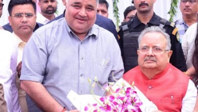 शंकर नगर निवास पर आत्मीय भेंट कर दी जन्मदिन की शुभकामनाएं, उत्तम स्वास्थ्य एवं दीर्घायु की कामना की