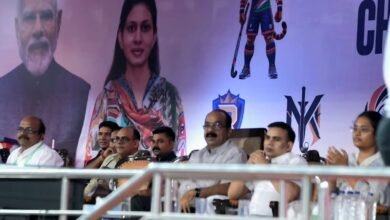 उप मुख्यमंत्री श्री अरुण साव ने की खिलाड़ियों की हौसला अफजाई, मैच देखने पहुंचे हॉकी स्टेडियम