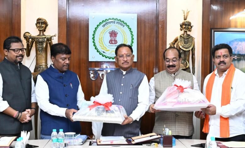 मुख्यमंत्री श्री विष्णु देव साय ने ‘छत्तीसगढ़ हर्बल्स’ के दिवाली गिफ्ट पैक का किया लोकार्पण मुख्यमंत्री श्री विष्णु देव साय ने ‘छत्तीसगढ़ हर्बल्स’ के दिवाली गिफ्ट पैक का किया लोकार्पण